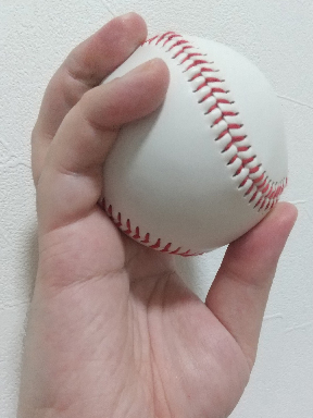 左面から見たシンカーの握り方